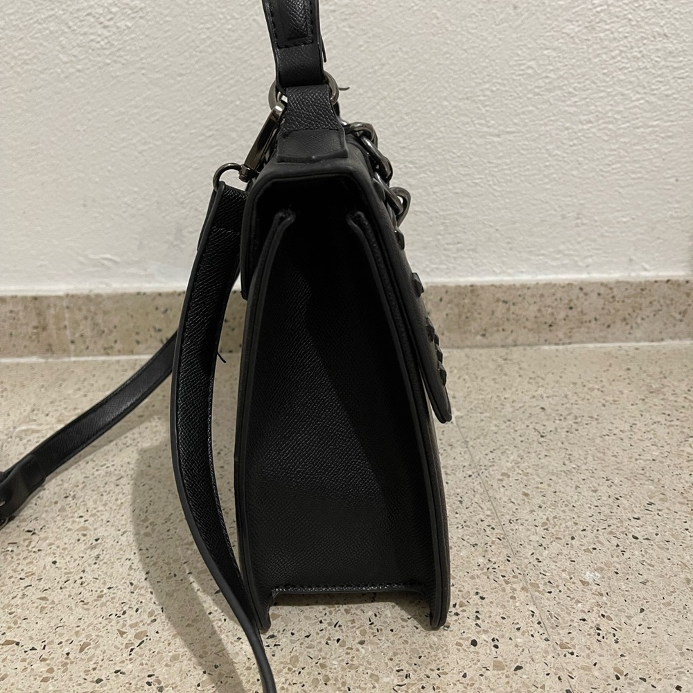 Badgley Mischka Black Crossbody Bag - Picture 3 of 16